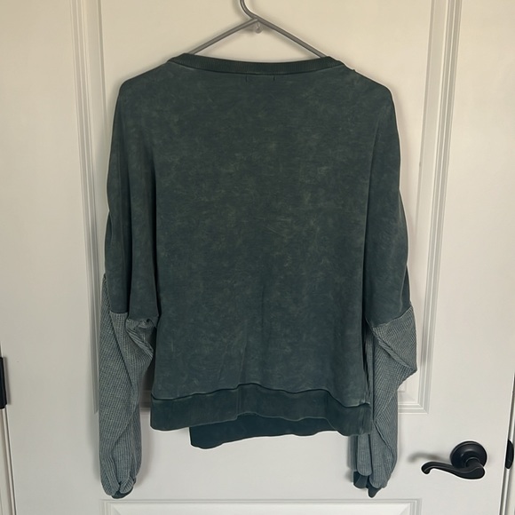 gimmicks by BKE Drop Shoulder Sweatshirt. - Picture 5 of 16